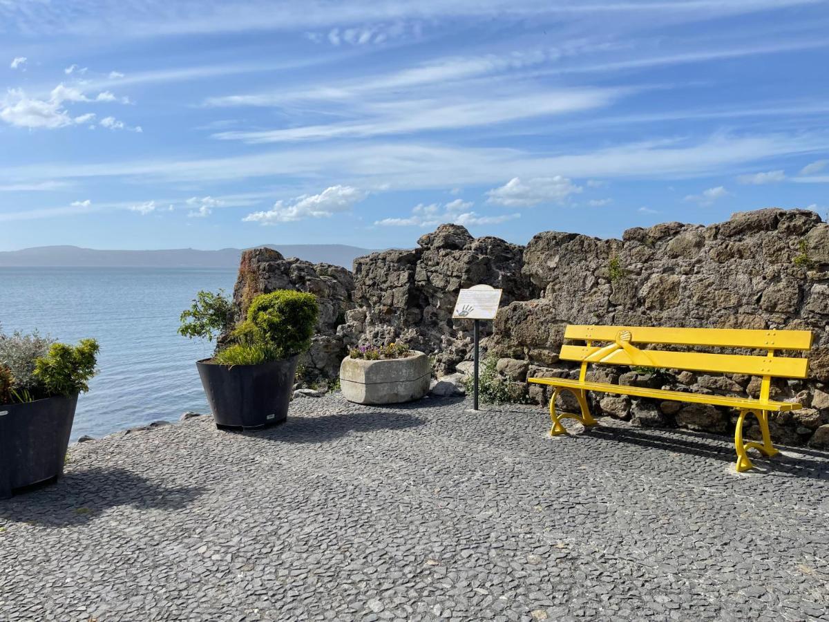 Luminoso Appartamento Sul Lago - Lake Court Anguillara Sabazia Ngoại thất bức ảnh